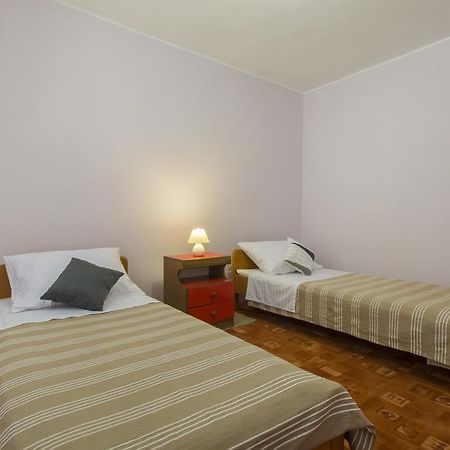 שיבניק Bulat Sea View Apartments מראה חיצוני תמונה
