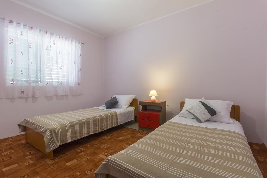 שיבניק Bulat Sea View Apartments מראה חיצוני תמונה