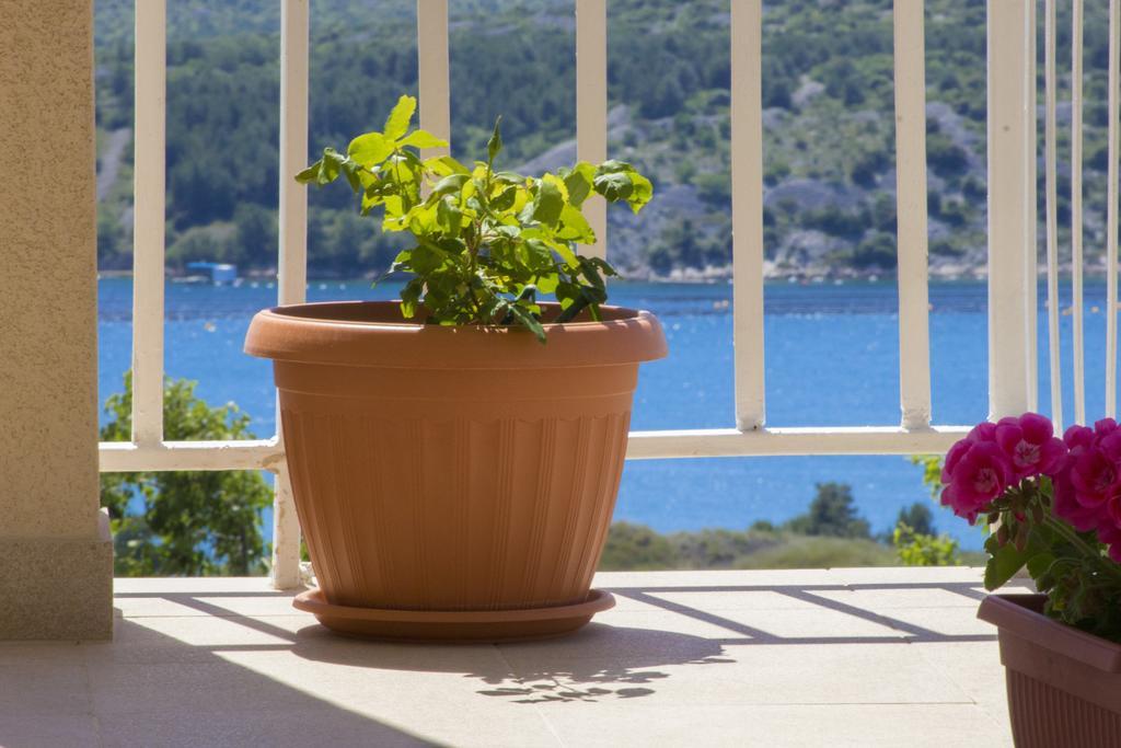 שיבניק Bulat Sea View Apartments מראה חיצוני תמונה