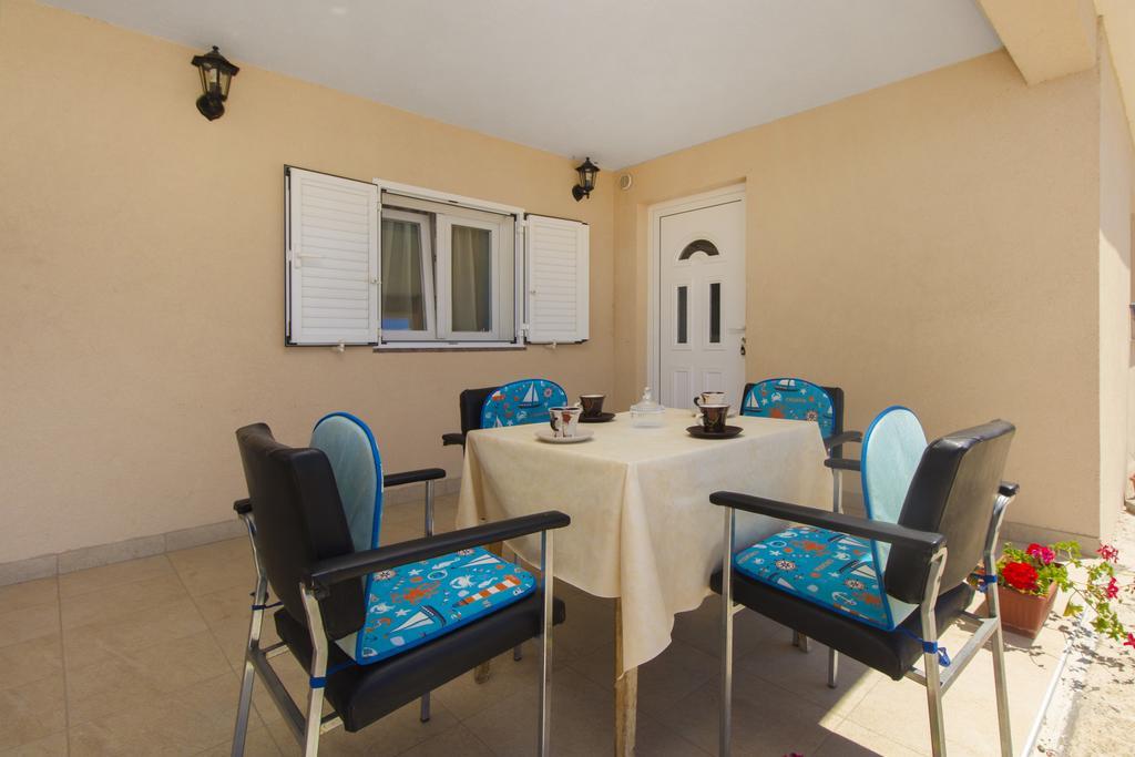 שיבניק Bulat Sea View Apartments מראה חיצוני תמונה