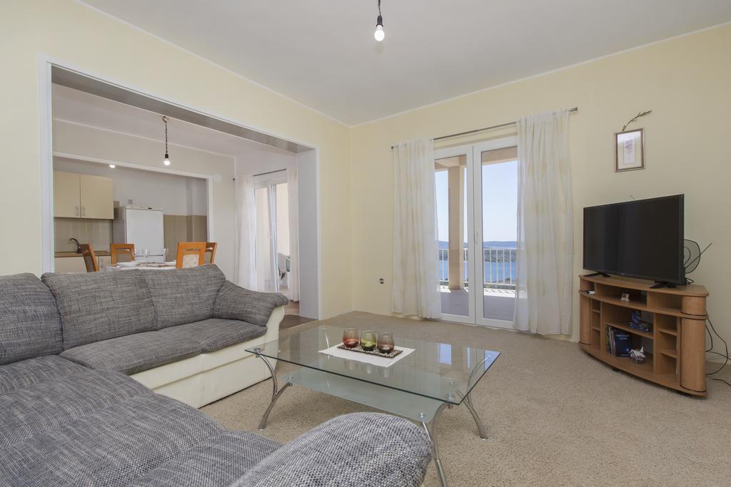 שיבניק Bulat Sea View Apartments מראה חיצוני תמונה