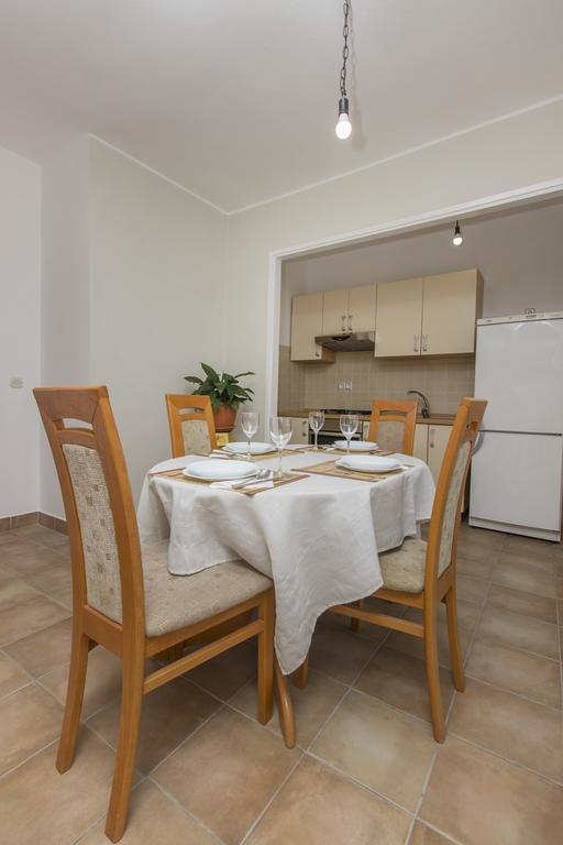 שיבניק Bulat Sea View Apartments מראה חיצוני תמונה