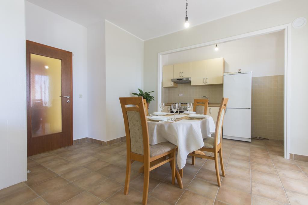 שיבניק Bulat Sea View Apartments מראה חיצוני תמונה